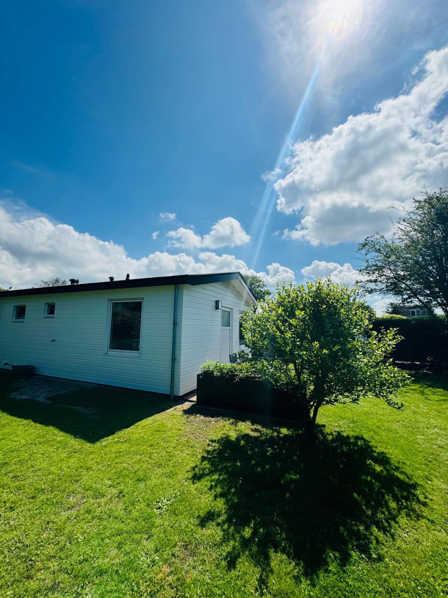 Familie Vakantiehuis - Zonneweelde ノールトウェイク エクステリア 写真